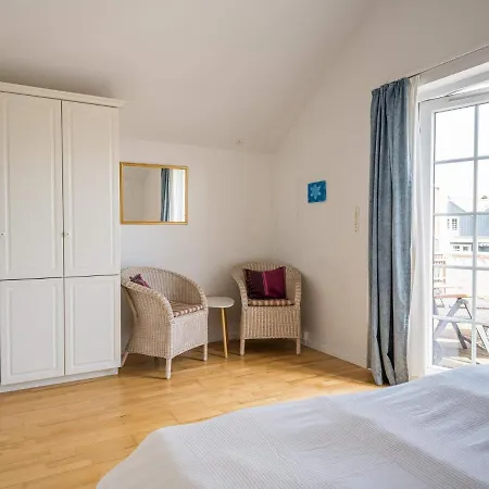 Apartment Ix